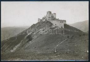 cca 1910 Csejte vára (Cachtice, Felvidék, Szlovákia), fotó, hátoldalon felirattal, Müllner János fotós pecsétjével, jó állapotban, 11,5×16,5 cm