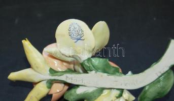 Herendi porcelán asztali virágdísz, szirmok szélén lepattogzás