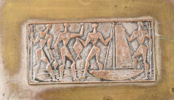 Iparművész ezüstözött réz ékszeres doboz, kopással, jelzés nélkül, 18x11x3 cm