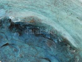 Olasz szobrász: Delfin. Öntött bronz, vastag anyagú, jelzett, h: 35x13x19 cm