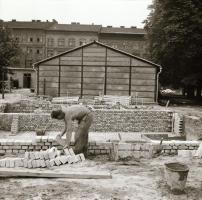 cca 1960 és 1985 között készült felvételek a metró építésről föld felett és föld alatt, 33 db vintag...