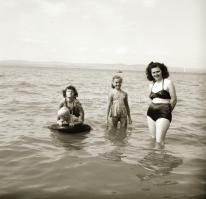 cca 1958 és 1969 között készült felvételek a Balatonról és a környezetéről, Medgyesi László (?-?) ke...