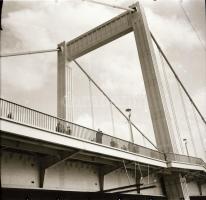 cca 1950 és 1975 között készült felvételek Budapestről (városképek, emlékképek, épületek, hangulatok...