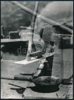 cca 1978 Zsigri Oszkár (1933-?) budapesti fotóművész hagyatékából 1 db vintage fotóművészeti alkotás (Ebédszünet, fotómontázs), feliratozva, ezüst zselatinos fotópapíron, 18x24 cm