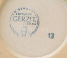 Original Gerzit gyűjtői söröskorsó, oldalán képtáblákban biszkvit porcelán jelenetek, mohaszínű mázz...