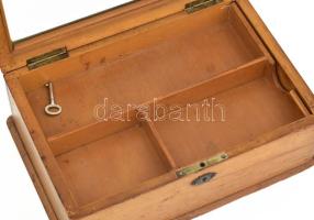 Antik üvegezett doboz, kulccsal, fiókkal, kopással, 27x18x11 cm