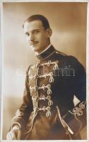 cca 1930 Hadnagy atillában. Fotólap, hátul sérült