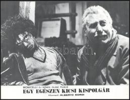 cca 1977 ,,Egy egészen kicsi kispolgár" című olasz film jelenetei és szereplői, 5 db produkciós...