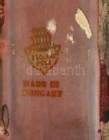 cca 1936, Zsolnay kisplasztika - Kislány tyúkkal. Savmaratott felületén eozin mázzal bevont keménycs...