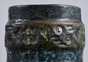 Kiss Roóz Ilona (1920-2010): Váza, geometrikus motívumokkal. Mázas kerámia, jelzett, hibátlan, 18 cm