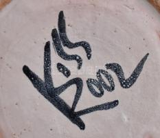 Kiss Roóz Ilona (1920-2010): Váza, geometrikus motívumokkal. Mázas kerámia, jelzett, hibátlan, 18 cm