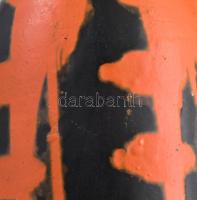 Gorka Lívia (1925 - 2011): Váza. Fekete, narancs mázakkal festett kerámia, alján apró mázhibával. Je...