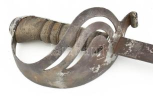 cca 1920 Wlaszlovits Stos csehszlovák tiszti szablya, jelzett a pengén, kissé korrodált, hüvely nélk...