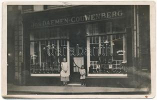 1924 Turnhout, Jos Daemen-Couwenberg / shoe store, shop, photo (EB)