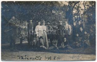 1906 Temesvár, Timisoara; Vadászerdő (Újszentes, Dumbravita, Santesti) vadászok csoportképe / hunters group photo