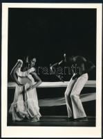 cca 1979 Patay Zoltán: ,,Amerikai balett című feliratozott, vintage fotóművészeti alkotása, ezüst zselatinos fotópapíron, 24x18 cm