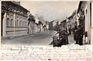 1900 Baja, Erzsébet királyné utca, cipő üzlet (szakadás / tear)