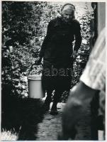 cca 1978 Bahget Iskander kecskeméti fotóművész által aláírt, vintage fotóművészeti alkotás (Fény és árnyék), ezüst zselatinos fotópapíron, 23x17,2 cm