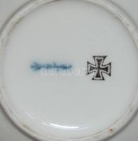 I. Világháború idején készített Királyi Porcelán (KPM Manufaktur, Berlin) váza áttört kehelyben, alj...