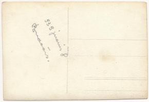 1939 Budaörs, jegeskávé árus kocsival júniusban. photo