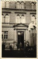 1941 Ungvár, Uzshorod, Uzhhorod, Uzhorod; katolikus gimnázium udvara / Catholic grammar school. photo (EK)