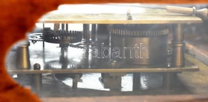 Szekrényóra, (kandallóóra) XVIII. sz. Nyitra. Joseph Flory in Neutra órásmester felirattal, felesütő...