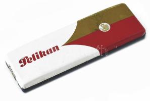 Pelikan női töltőtoll, arany 14 K heggyel, szép állapotban, Pelikan fém dobozban, h: 12,5 cm