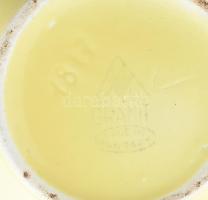 Gránit iparművész jellegű sárga teázó szett. Kiöntő + 6 db csésze. Jelzéssel, kopással, m: 15 cm