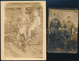 cca 1914 Katonák kerékpárral, 2 db fotó, felületén törésnyomok, 9×6 és 12×9 cm
