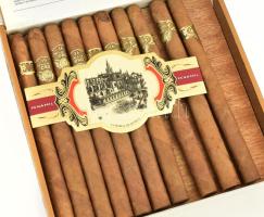 10db Penamil Oro szivar, dobozban, 20x20 cm