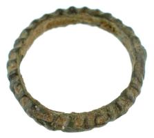 Kelták / Lausitzi kultúra(?) i.e. XIII-V. század Gyűrűpénz (?) bronz T:XF patina  Celtic Tribes / Lusatian culture(?) 13th - 5th century C.E. bronze ring money (?) C:XF patina