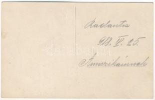 1918 Radauti, Radóc, Radautz (Bukovina, Bukowina); osztrák-magyar katonák katonai teherautó előtt / ...