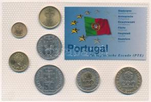 Portugália 2001. 1Esc-200Esc (7xklf) "Portugália utolsó nemzeti pénzei" vákuumcsomagolt forgalmi összeállítás, német nyelvű tanúsítvánnyal T:UNC Portugal 2001. 1 Escudo - 200 Escudos (7xdiff) "The Last National Coins of Portugal" coin set in vacuum packing with german certificate C:UNC