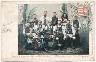 1903 Felső-magyarországi családi csoport. Feitzinger Ede 214. Auto-Chrom 1902/12. / Oberungarische Familiengruppe / Upper Hungarian (Slovak) folklore, traditional costumes, family, coat of arms (kis szakadás / small tear)