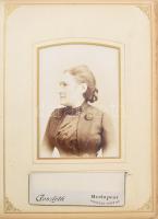 cca 1865-1870-1910 Régi családi fotóalbum, összesen 63 db fotóval, nagyrészt keményhátú fotók, de kö...