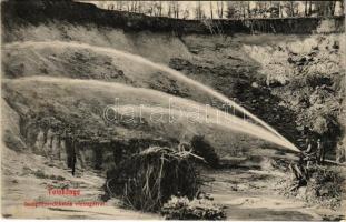 1910 Tatabánya, iszaptömedékelés a bányában vízsugárral