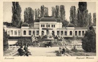 Kolozsvár Archeological Museum with fountain