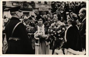 1938 Komárom, Komárno; bevonulás, Horthy Miklós / entry of the Hungarian troops, Regent Horthy + 1938 Komárom visszatért So. Stpl.