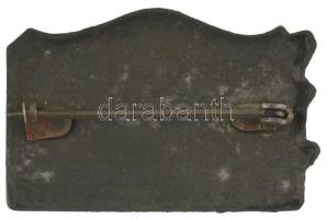 Osztrák-Magyar Monarchia 1916. "3. karácsony a harcmezőn" festett Zn sapkajelvény hátoldal...