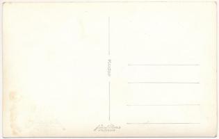 Kolozsvár, Cluj; Nemzeti Színház színészei jelmezben. Fotofilm / actors and actresses in costumes in...