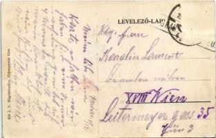 Verőce, Nógrádverőce; Kis utca villa részlettel (gyűrődés / crease)