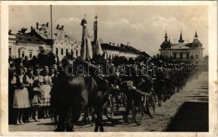 1940 Máramarossziget, Sighetu Marmatiei; bevonulás / entry of the Hungarian troops + 1940 Máramarossziget visszatért So. Stpl. (fl)