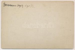 1907 Kiskundorozsma (Szeged), Dorozsmai vasúti katasztrófa 1907. április 12-én, szétzúzott vonatszer...