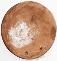 2 db női fejes kerámia fali plasztika, az egyik jelzett, kisebb hibákkal, d: 12,5 - 19 cm