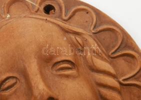 2 db női fejes kerámia fali plasztika, az egyik jelzett, kisebb hibákkal, d: 12,5 - 19 cm