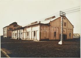 cca 1920 Torda, Elektromos központ. Csiky A. fényképész pecséttel jelzett fotó / Turda electric center. 23x17 cm