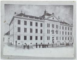 cca 1910 Kézdivásárhely, Targu Secuiesc; Római katolikus főgimnázium. nagy méretű fotó kartonon, hátul sérült / Catholic grammar school 24x31 cm