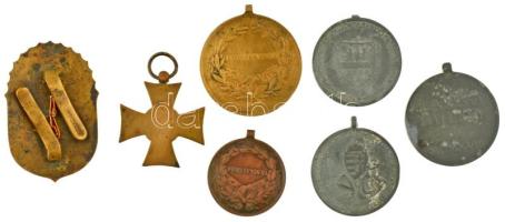 1917. "Arany Vitézségi Érem" korabeli, öntött, aranyozott bronz kitüntetés (viseleti példá...