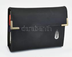 Notesz, benne klf irodaszerek, egy készletben, regiszteres telefonkönyvvel, jó állapotban