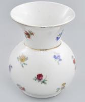 Virág mintás porcelán váza. Kézzel festett, jelzett, kopott 11,5 cm